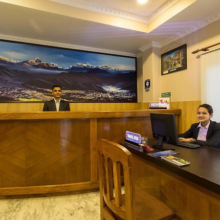 Pokhara Choice Inn Екстер'єр фото