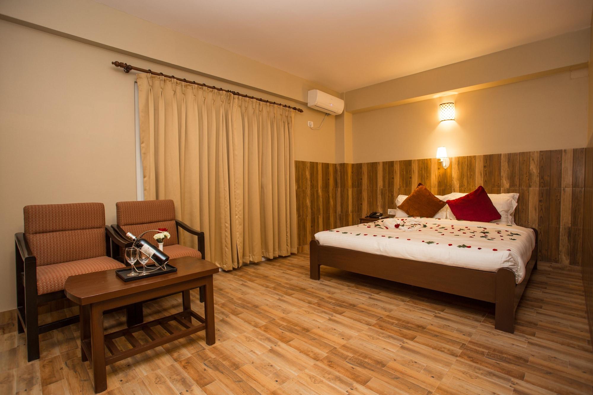 Pokhara Choice Inn Екстер'єр фото