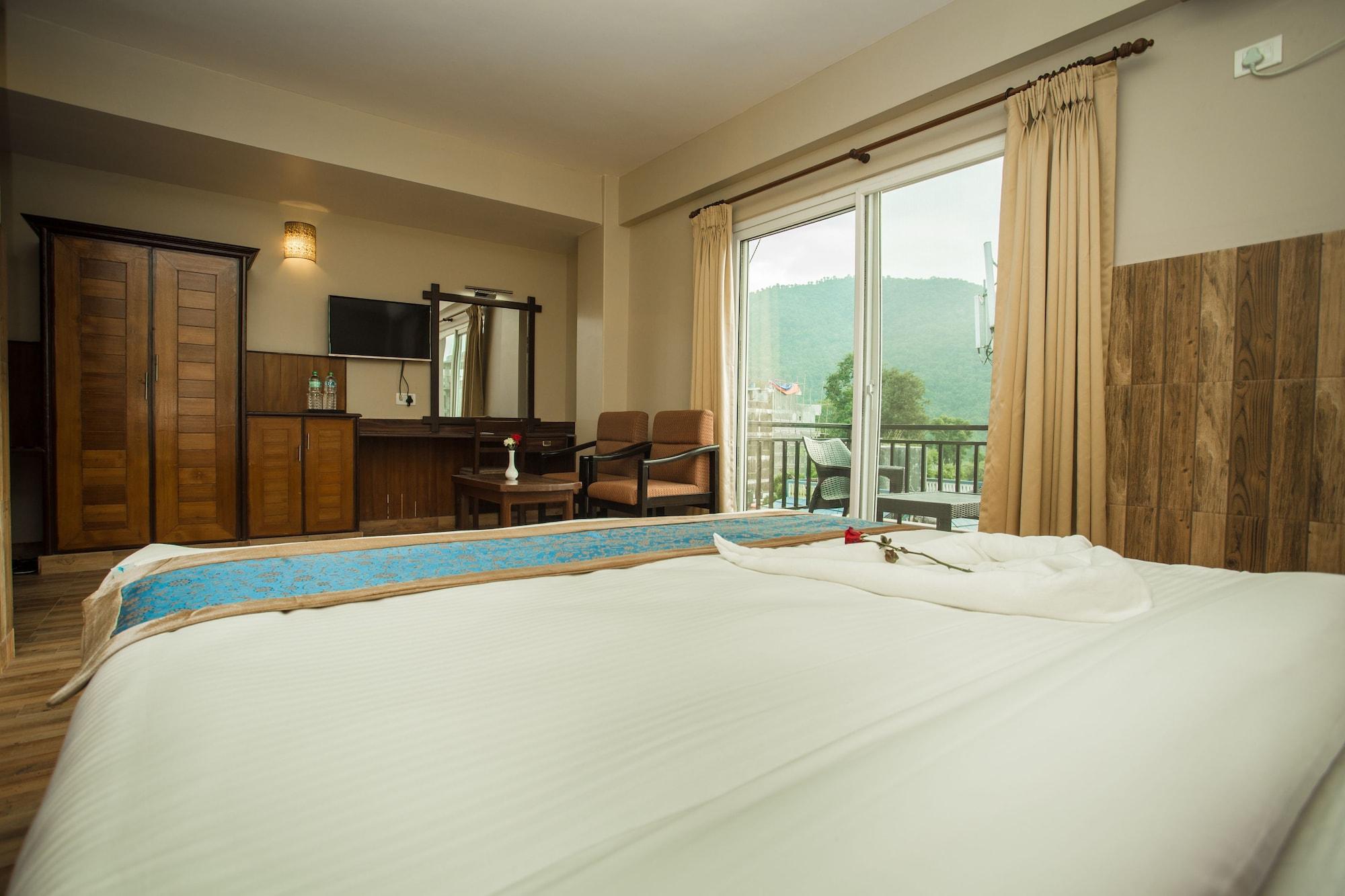 Pokhara Choice Inn Екстер'єр фото