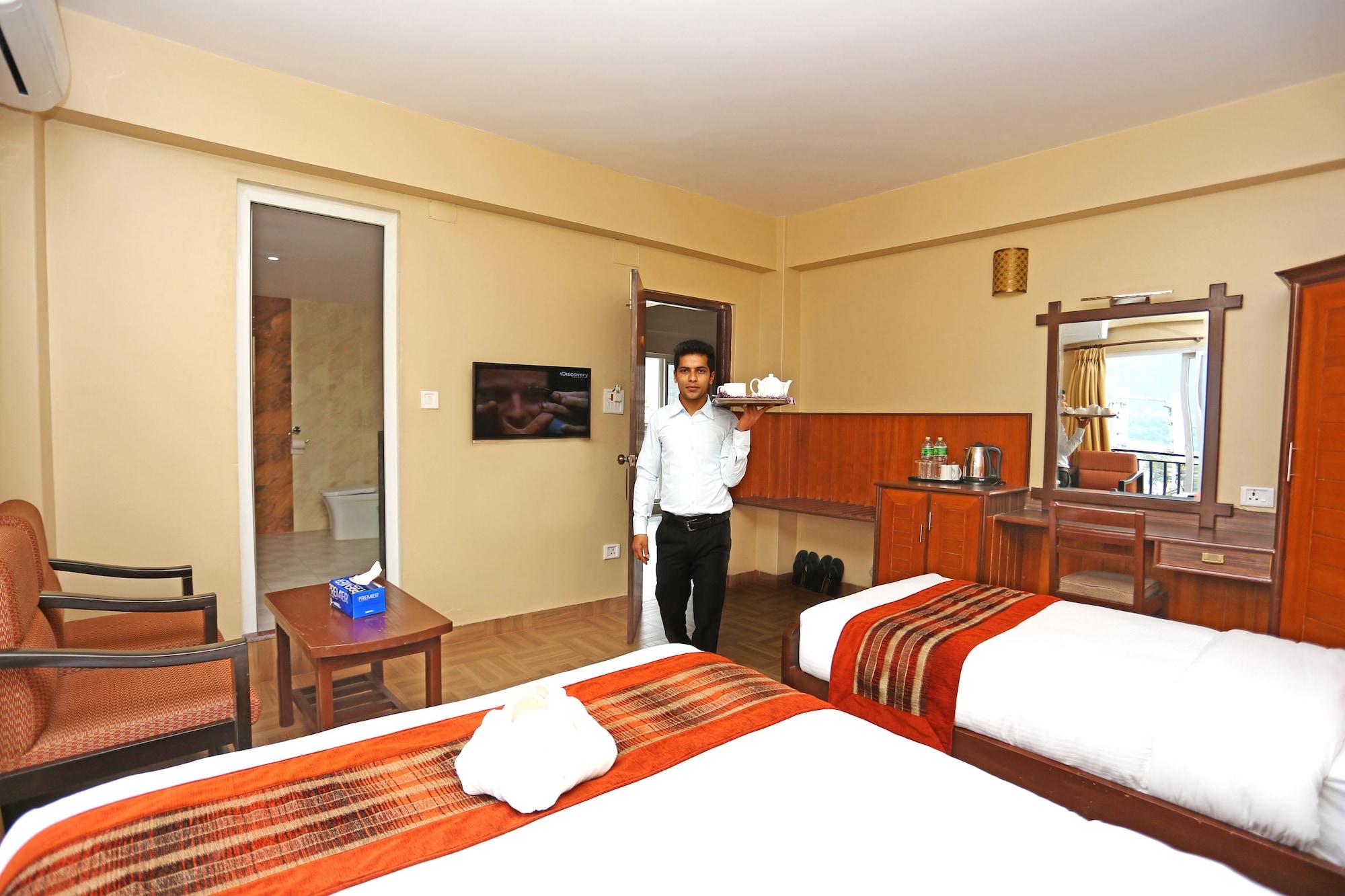 Pokhara Choice Inn Екстер'єр фото