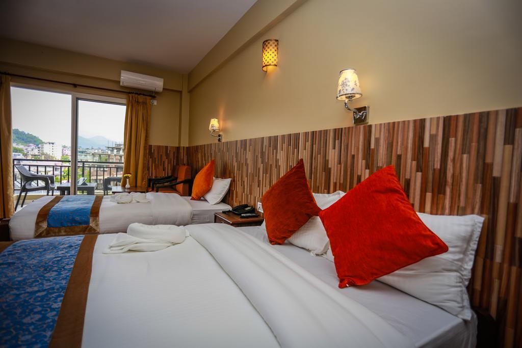 Pokhara Choice Inn Екстер'єр фото