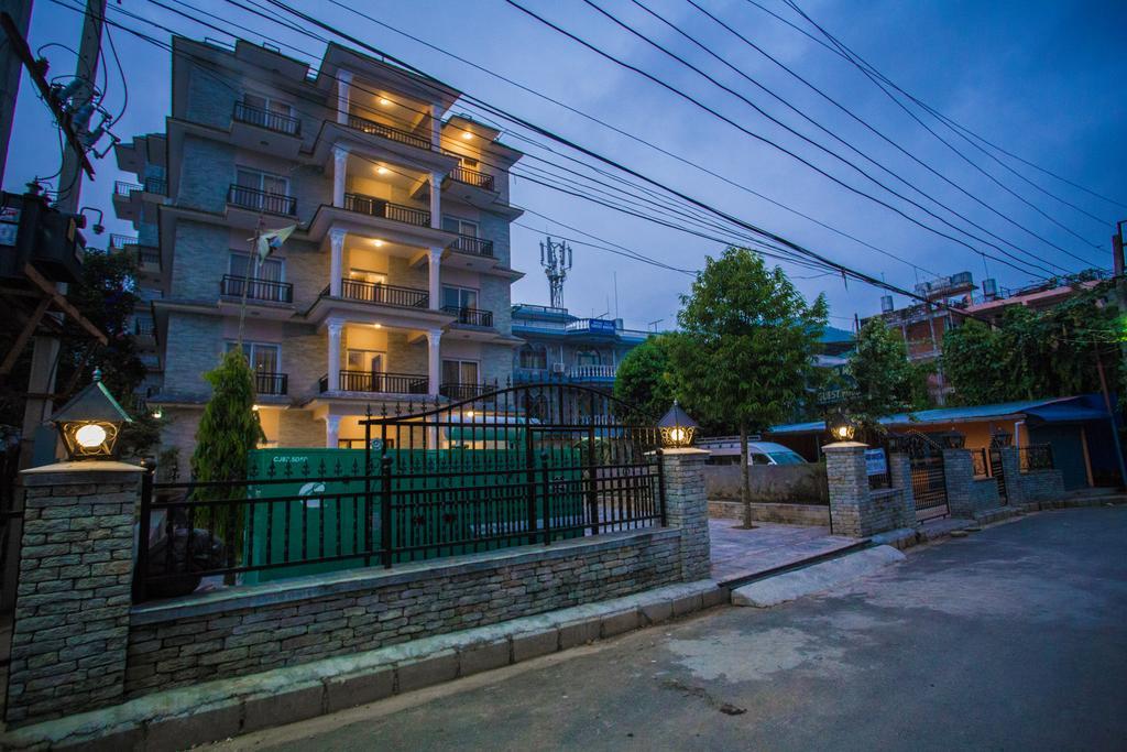 Pokhara Choice Inn Екстер'єр фото