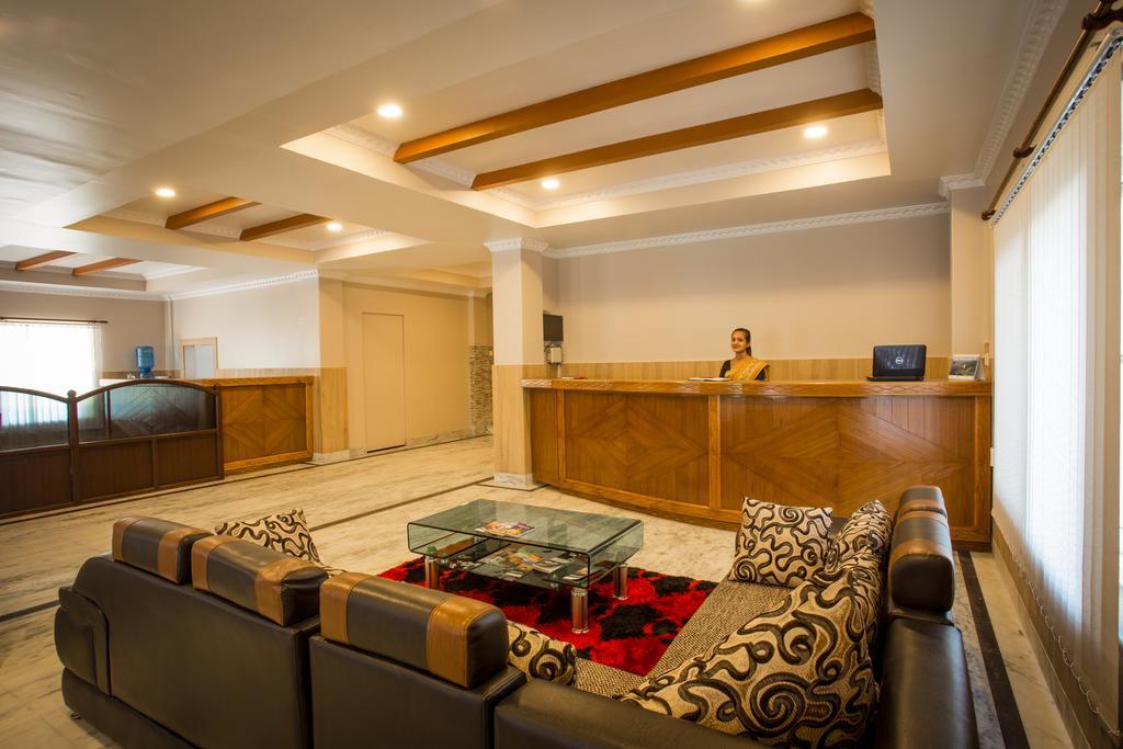 Pokhara Choice Inn Екстер'єр фото