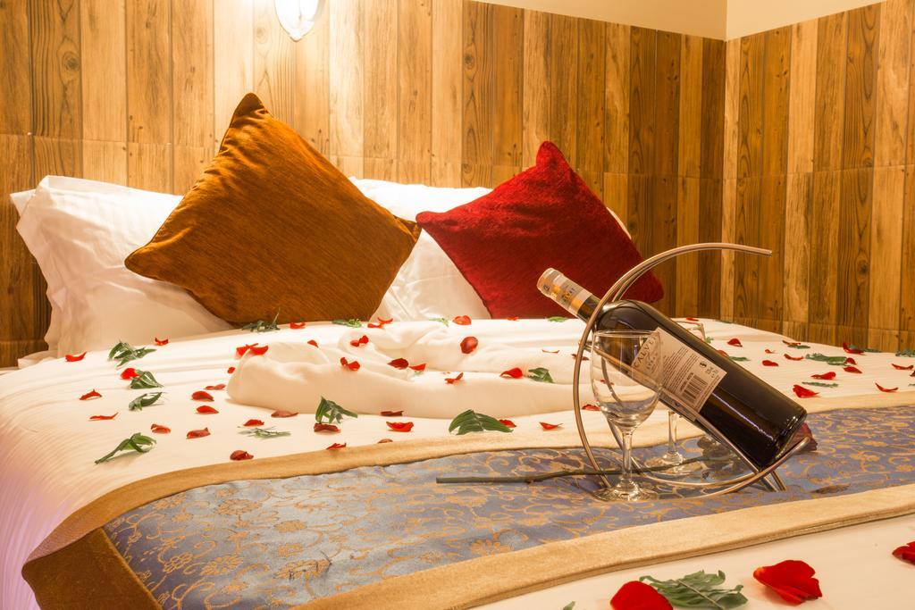 Pokhara Choice Inn Екстер'єр фото